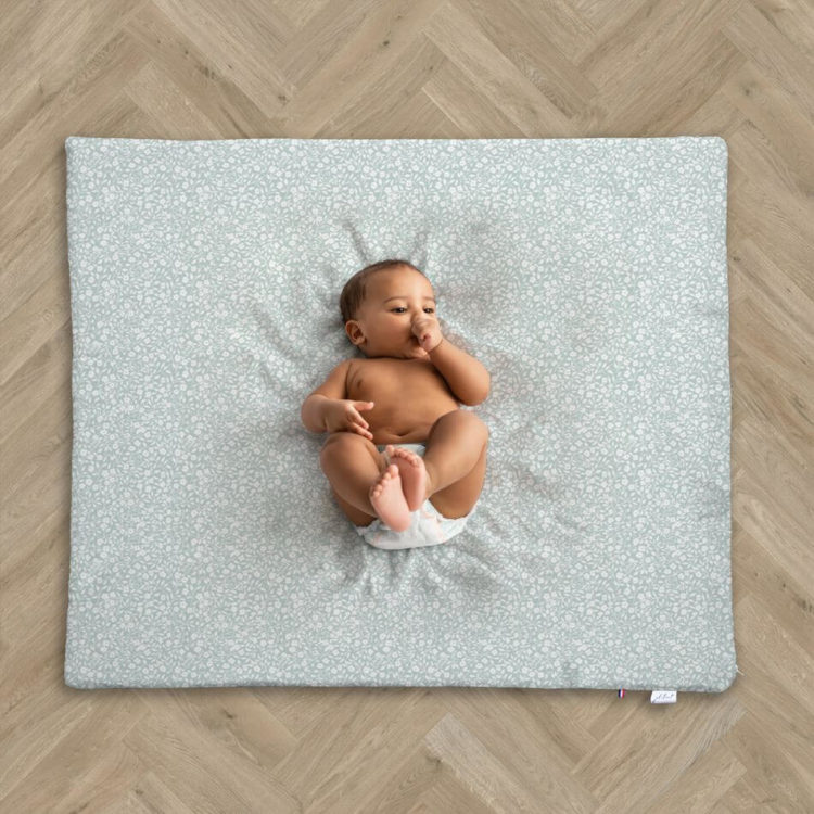 Tapis pour bébé en forme de feuille matelassé 116x87 cm Toddlekind
