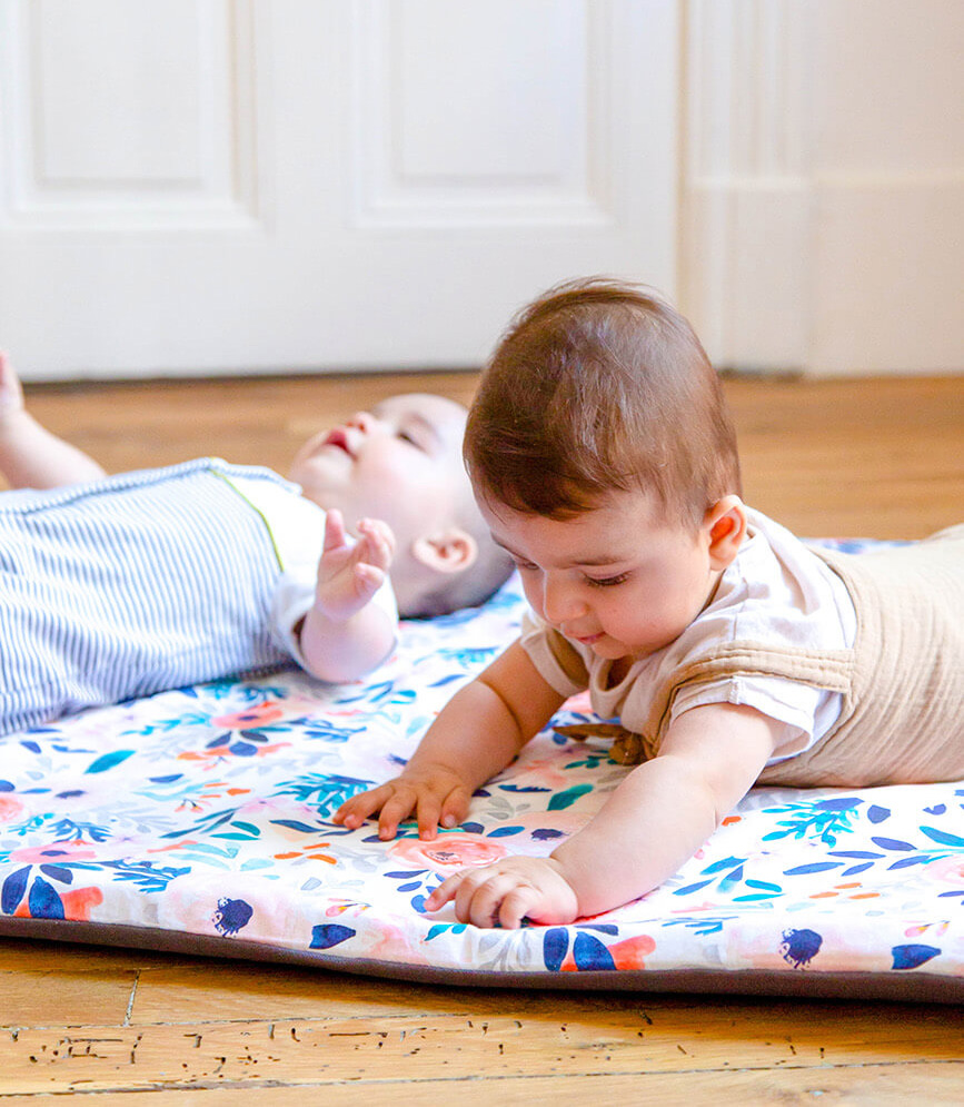 tapis-eveil-motricite-sol-epais-bebe-85-piv (1)
