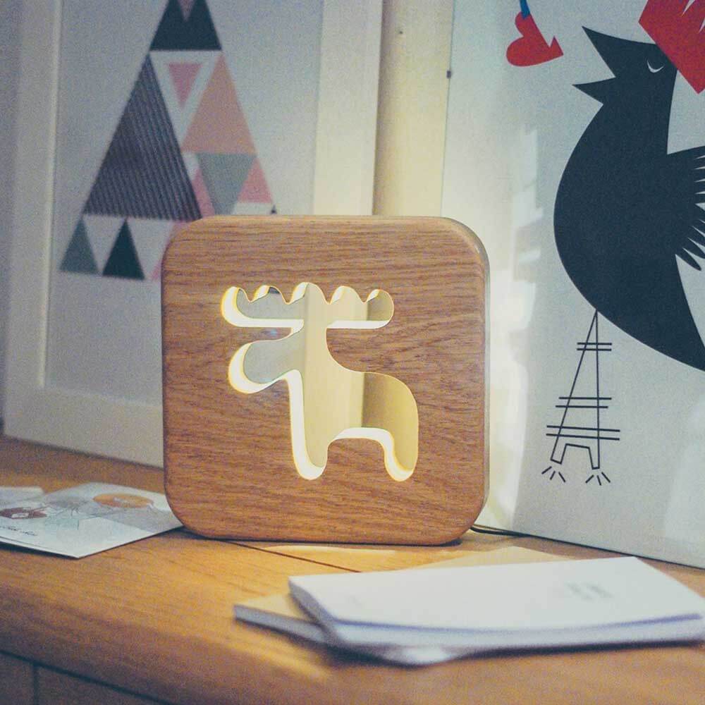 achats inutiles bébé veilleuse en bois caribou veilleuse en bois enfant